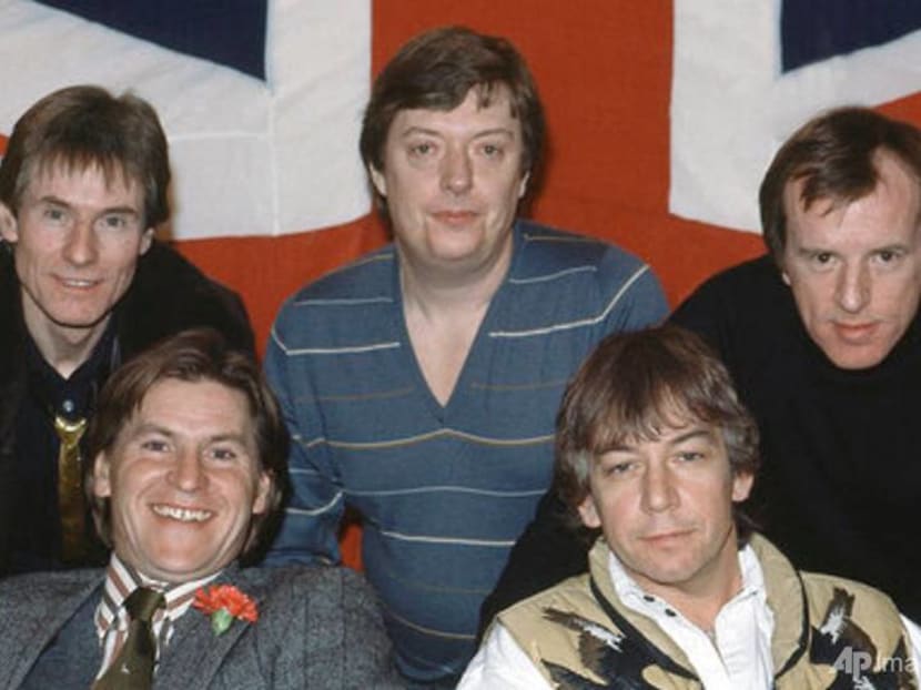 Hilton Valentine, founding guitarist of The Animals, dies at 77 Hilton Valentine, founding guitarist of The Animals, dies at 77