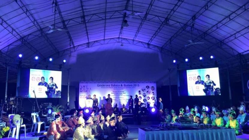 Acara unggul Bulan Bahasa di Tampines dilancarkan oleh Menteri Masagos, Menteri Heng