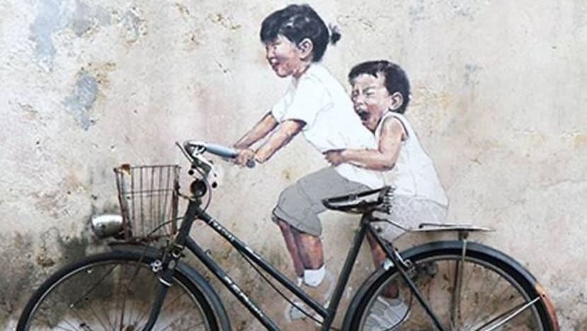 Pelukis mural popular Pulau Pinang kecewa kawasan warisan kini ibarat 'sarkas'