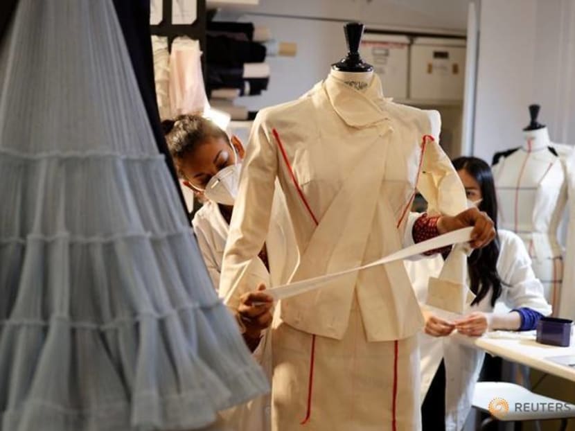 Designers get creative for couture as COVID-19 lockdowns provided challenges Designers get creative for couture as COVID-19 lockdowns provided challenges