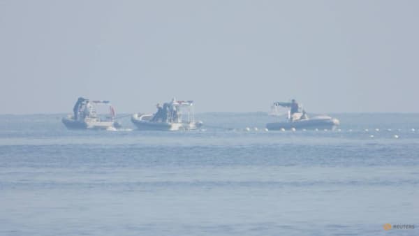 US commends Philippines on removal of Chinese barrier in South China Sea