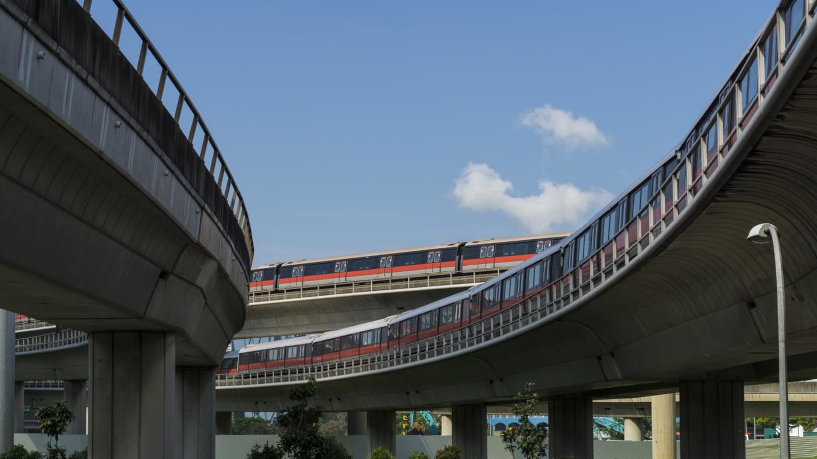 Fault on NorthSouth Line causes delays; service at several stations