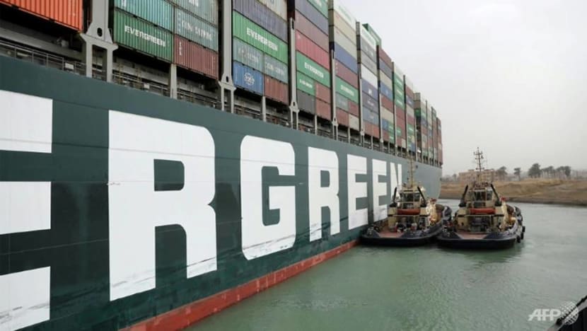 Tugs and dredgers try to free megaship blocking Suez Canal for a 4th day Tugs and dredgers try to free megaship blocking Suez Canal for a 4th day