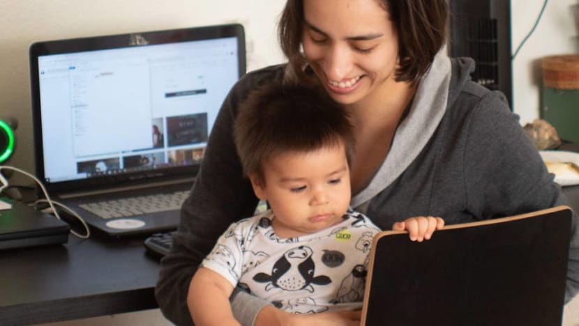 Commentary: The struggle mums in their 30s, 40s face juggling young kids and work is real Commentary: The struggle mums in their 30s, 40s face juggling young kids and work is real