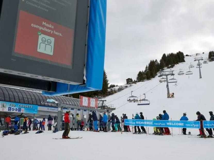 Vive la difference: COVID rules divide adjacent French, Swiss ski resorts Vive la difference: COVID rules divide adjacent French, Swiss ski resorts