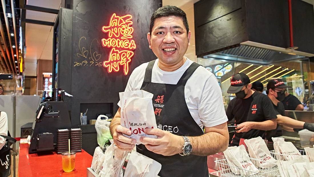 Taiwanese Comedian Nono Cuts Ties With Monga Fried Chicken Cutlet Chain