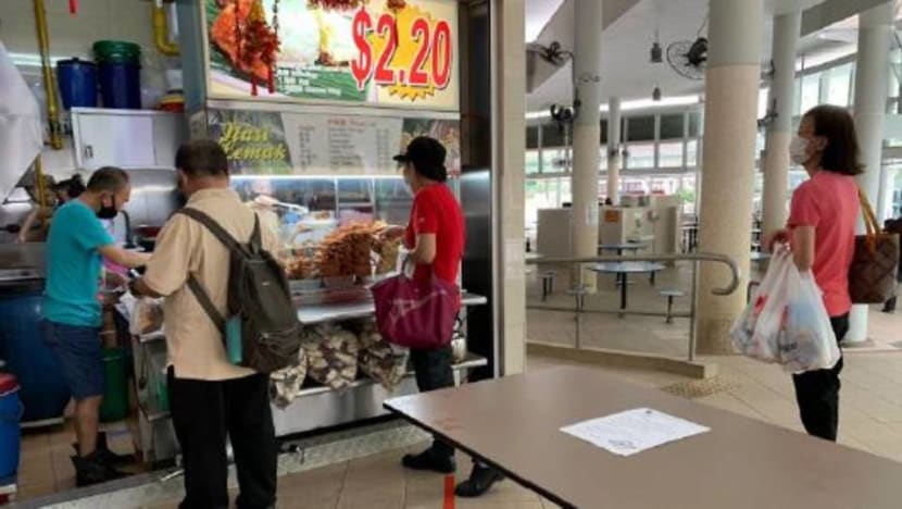 Hawkers who get on food delivery platforms can receive S$500 funding from NEA during circuit breaker Hawkers who get on food delivery platforms can receive S$500 funding from NEA during circuit breaker