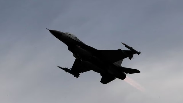 美国批准向台湾出售F-16型战斗机和相关设备