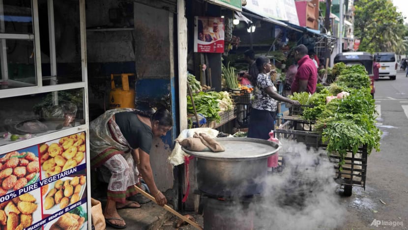 India rushes food, medicine to bankrupt Sri Lanka India rushes food, medicine to bankrupt Sri Lanka