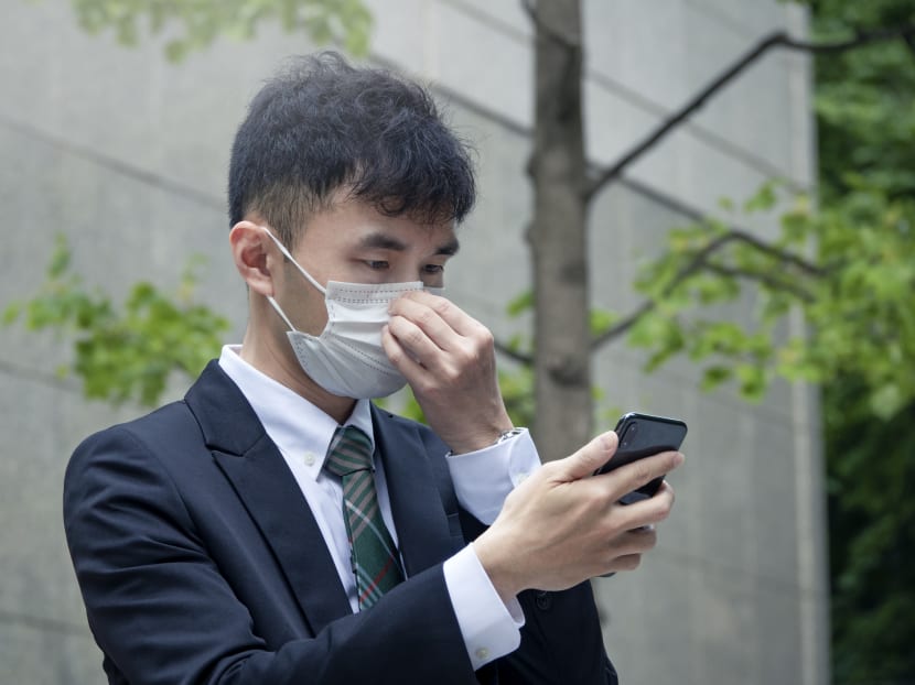 Apple’s iOS 14.5 lets iPhone users unlock device with face mask on Apple’s iOS 14.5 lets iPhone users unlock device with face mask on