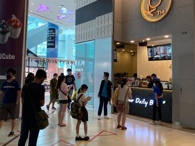 Hotpot, Starbucks & Bubble Tea Joints Crowded On Phase 2 Day One - TODAY