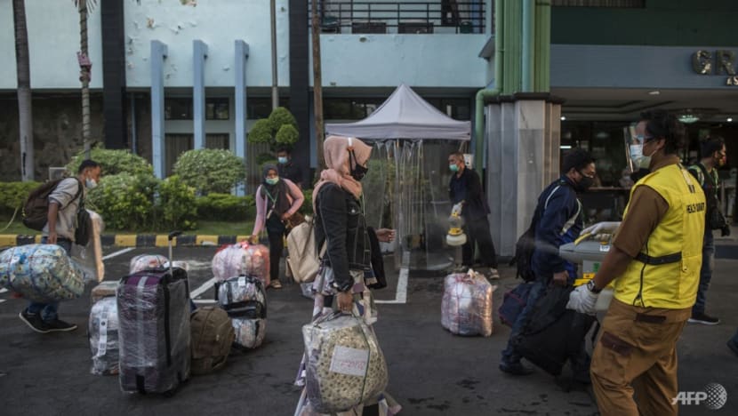 Indonesia, Malaysia sign agreement on protection of migrant workers Indonesia, Malaysia sign agreement on protection of migrant workers