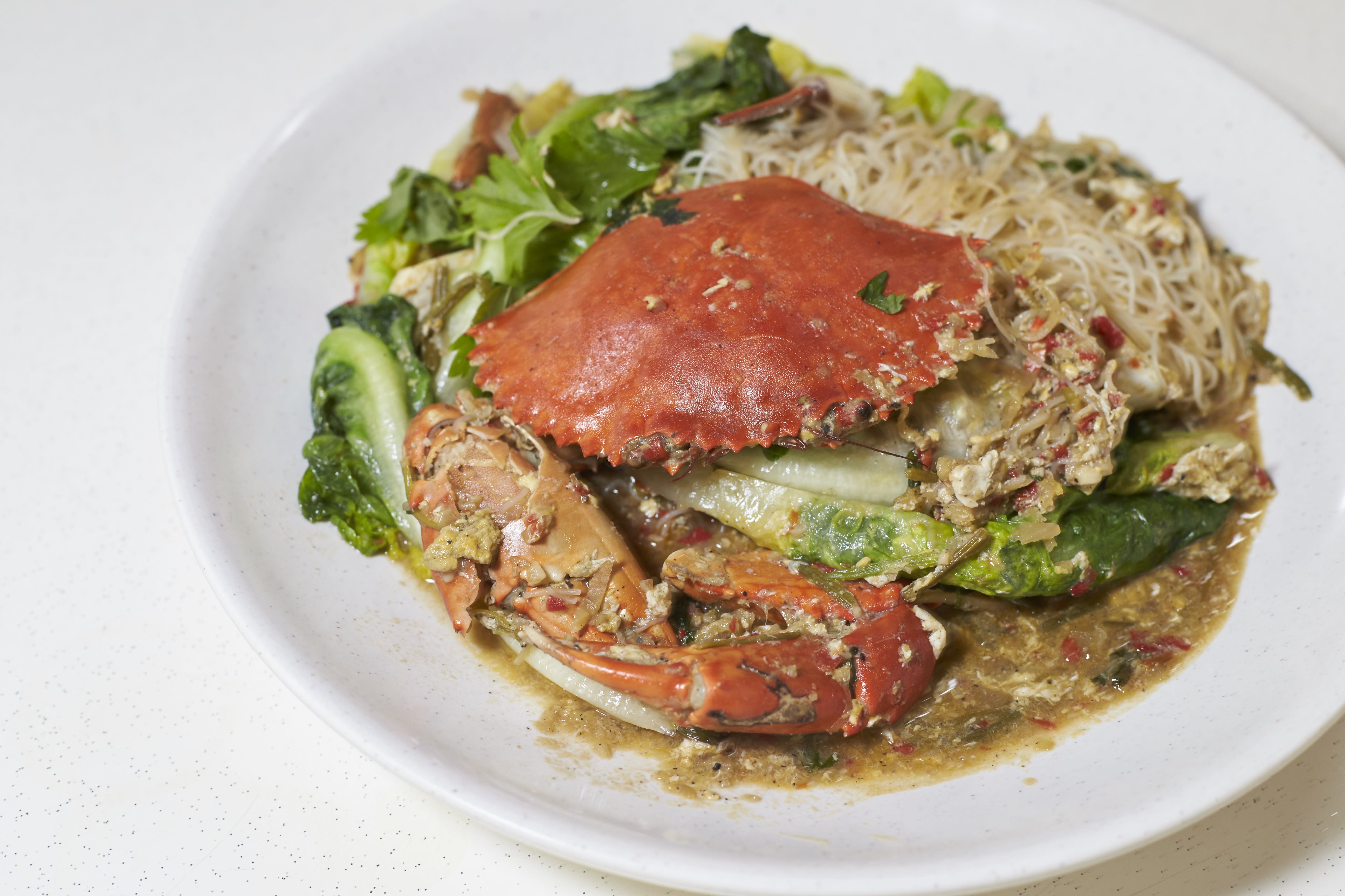 Former Towkay Of Don Pies Now Cooks Crabs In A Kopitiam - 8days