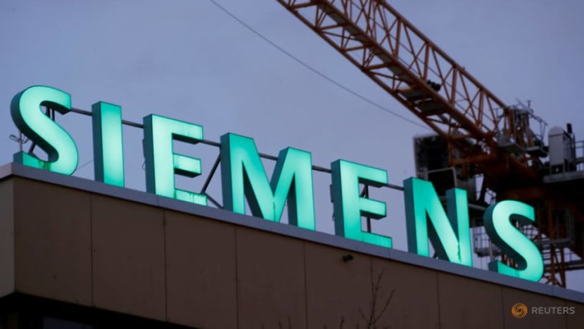 Germany's Siemens says to cut 2,700 jobs worldwide Germany's Siemens says to cut 2,700 jobs worldwide