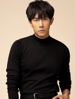 Desmond Tan
