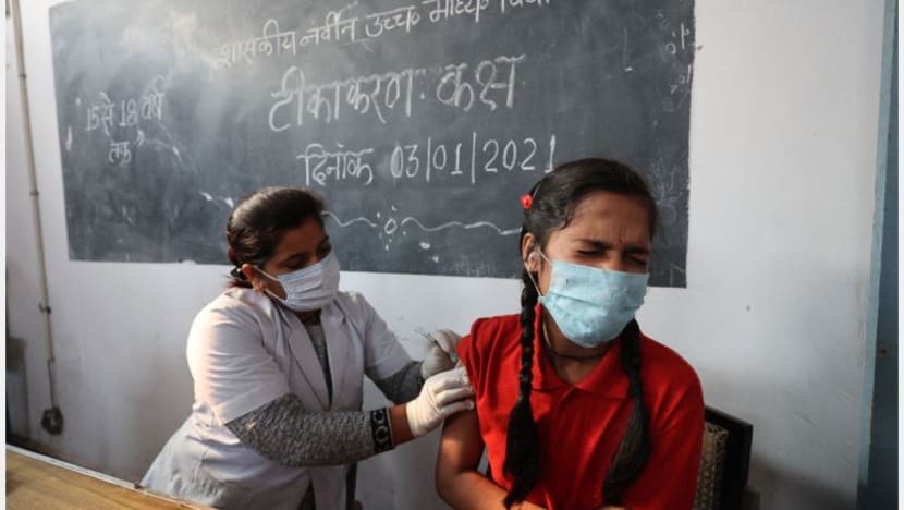 Vaksinasi COVID-19 India cecah 2 bilion; jumlah kes baru tertinggi dalam empat bulan 