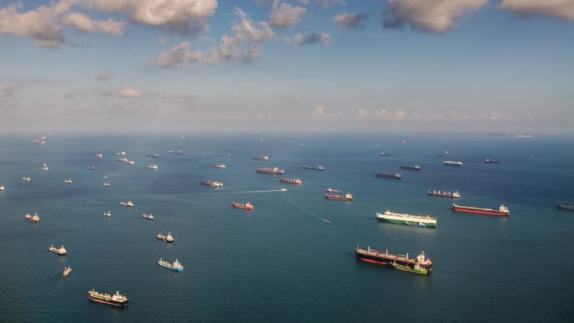 Singapore rescues 300 suspected migrants from sinking boat Singapore rescues 300 suspected migrants from sinking boat
