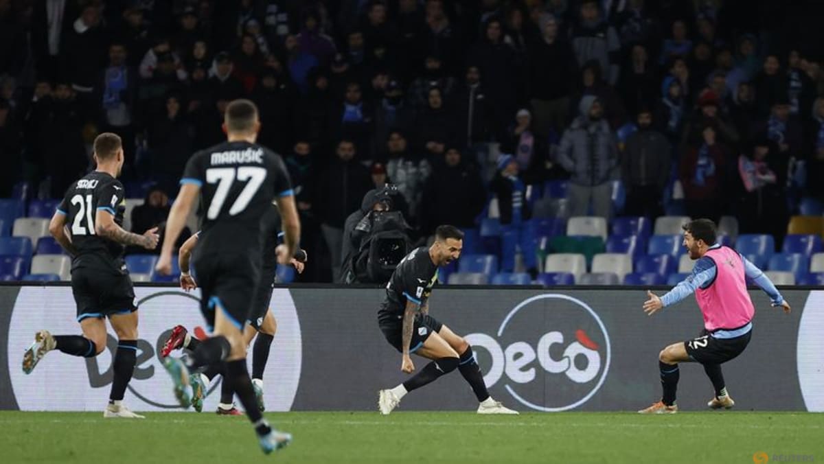 Vecino mencetak gol saat Lazio mengalahkan pemimpin klasemen Napoli 1-0