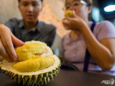 Can you get allergies from eating durian? Why is drinking alcohol a no-no?