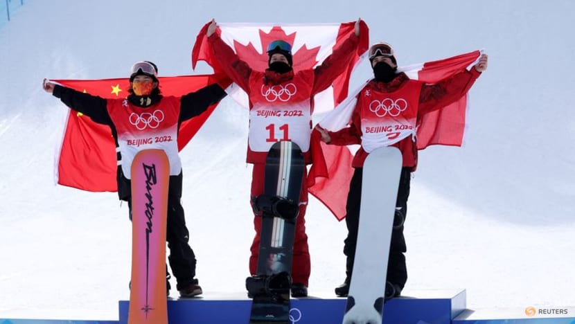 Snowboarding-Canada's 'caged tiger' Parrot soars to gold, Su wins silver Snowboarding-Canada's 'caged tiger' Parrot soars to gold, Su wins silver