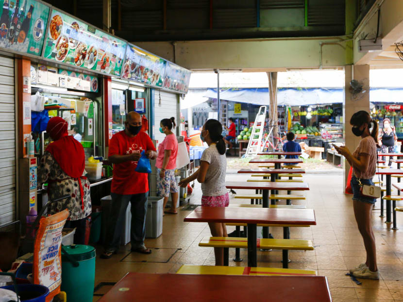 The Hawkers Go Digital programme aims to reach out to and encourage a total of 18,000 stallholders to adopt the Unified e-Payment Solution by June 2021. Stallholders will receive a S$300 e-payment bonus for up to five months for every month which they achieve at least 20 transactions. The Hawkers Go Digital programme aims to reach out to and encourage a total of 18,000 stallholders to adopt the Unified e-Payment Solution by June 2021. Stallholders will receive a S$300 e-payment bonus for up to five months for every month which they achieve at least 20 transactions.