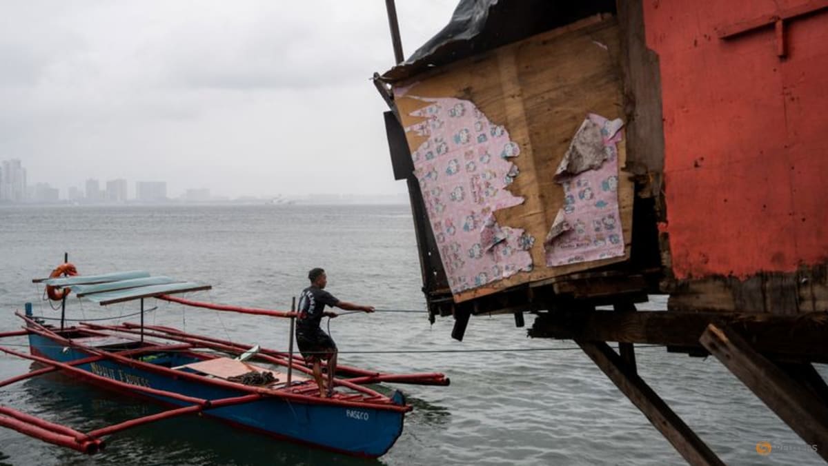 Typhoon makes Philippine landfall, government work suspended TODAY
