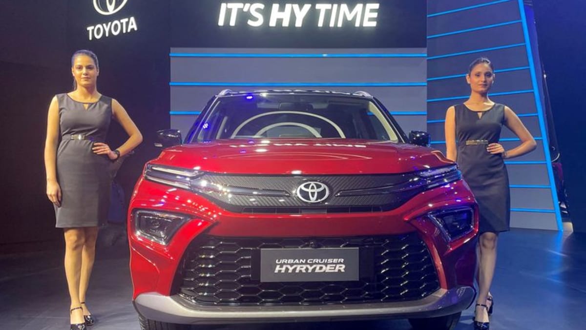 Toyota menggandakan taruhan hybridnya di India