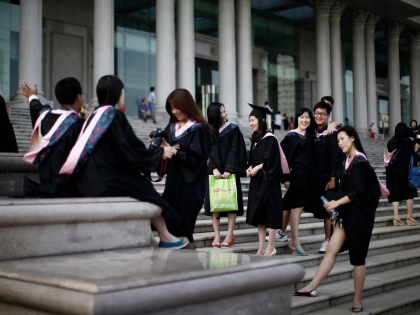 20230124 reuters china graduation