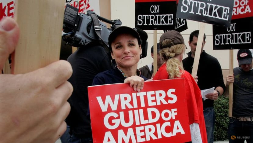 Hollywood actors, studios agree to media blackout for labor talks