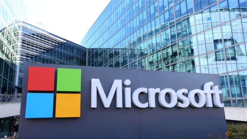 Microsoft forecasts double-digit revenue growth on cloud strength Microsoft forecasts double-digit revenue growth on cloud strength
