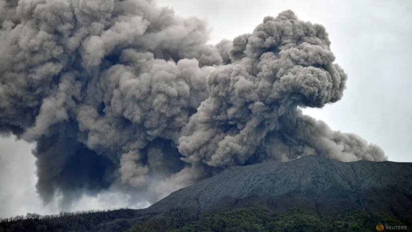 2023 12 04t131600z 2 lynxmpejb301n rtroptp 3 indonesia volcano