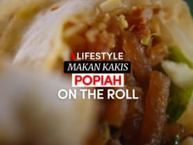 Makan Kakis: Low Ah Hee popiah at Bukit Timah Market and Food Centre | CNA Lifestyle
