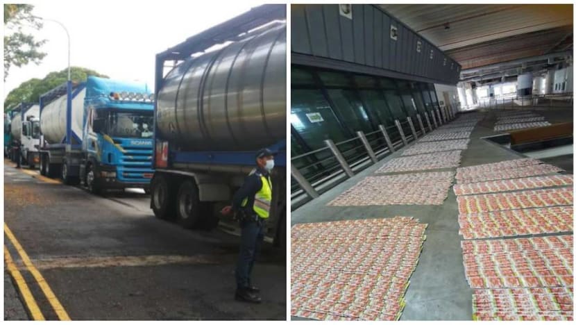 5 lorry drivers jailed for smuggling more than S$200,000 worth of chewing tobacco into Singapore 5 lorry drivers jailed for smuggling more than S$200,000 worth of chewing tobacco into Singapore