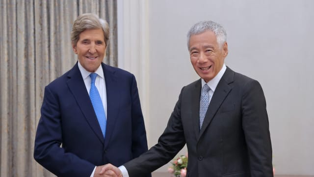 李总理向克里重申 我国将同美国合作推进气候合作