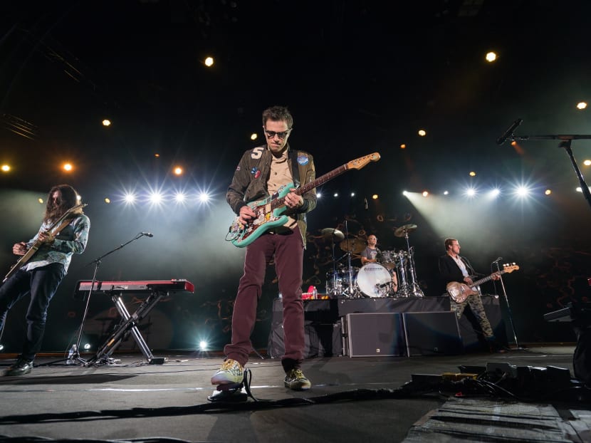Weezer’s first gig here drew fans who wanted to relive childhood