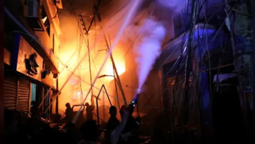 69 maut kebakaran di Dhaka