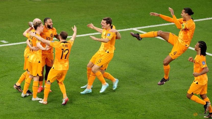 Dutch stage winning return to World Cup with 2-0 victory over Senegal