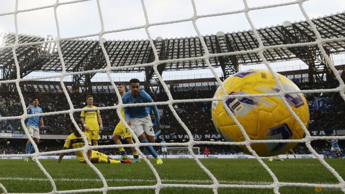 Last-gasp Ngonge goal rescues 1-1 draw for Napoli against Genoa