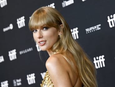 Taylor Swift sets Billboard Hot 100 first with a perfect 10