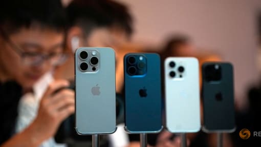 Apple's Q1 smartphone shipments in China tumble 19%, data shows 