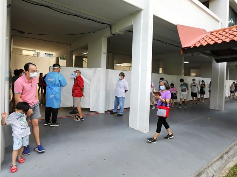Swabbing exercise at the void deck of Block 507, Hougang Avenue 8, on June 1, 2021 for residents of Blocks 501 and 507.
