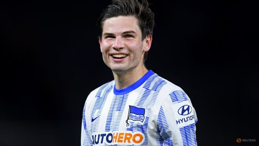 Football:
Ekkelenkamp shines in Hertha debut to earn comeback win over Fuerth Football:
Ekkelenkamp shines in Hertha debut to earn comeback win over Fuerth