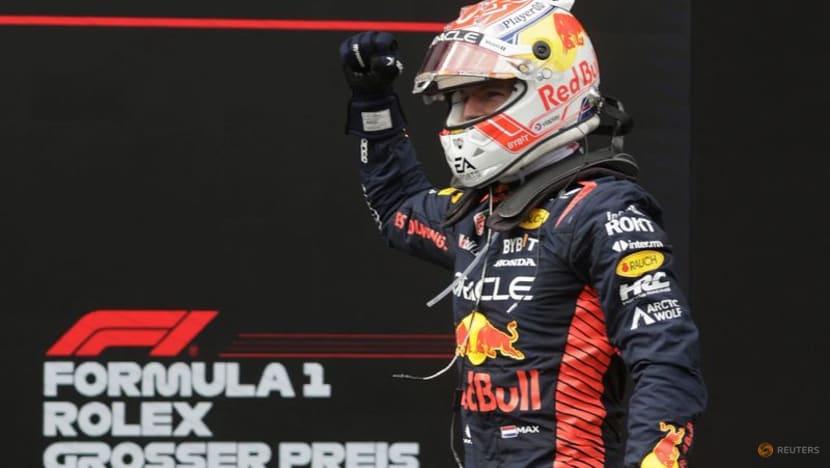 Verstappen wins with ease in Austria