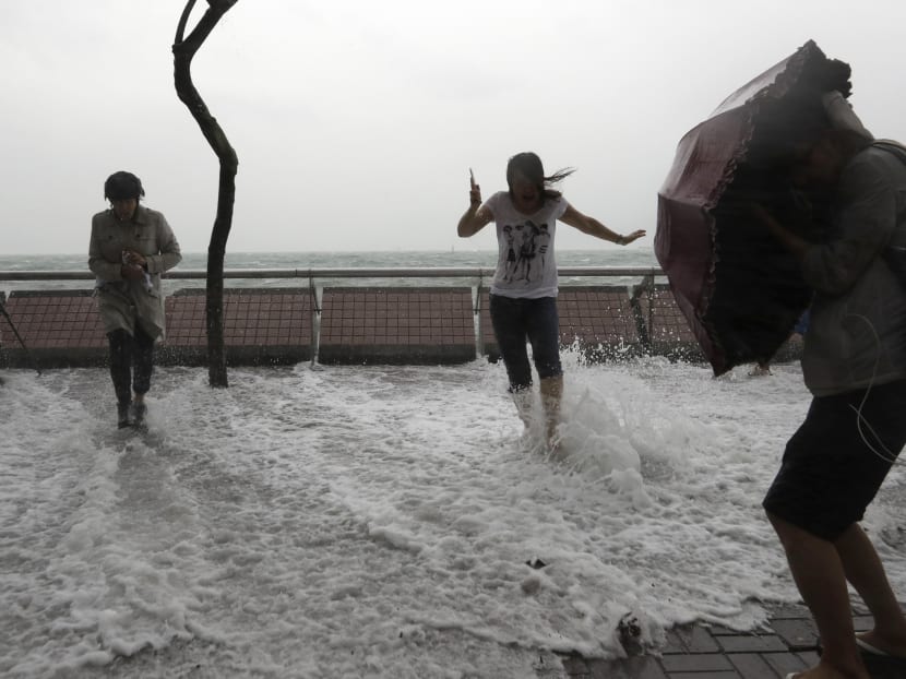 Gallery: Typhoon Haima lashes China, death toll up in Philippines