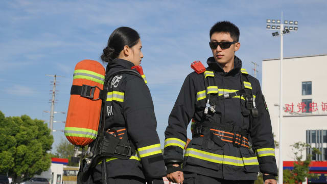 中国再出消防题材电视剧　黄景瑜、张婧仪《他从火光中走来》6大看点！