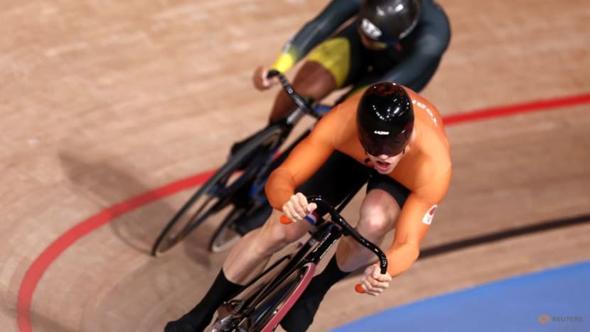 Olympics-Cycling-Dutchman Lavreysen powers to gold in men's sprint final Olympics-Cycling-Dutchman Lavreysen powers to gold in men's sprint final