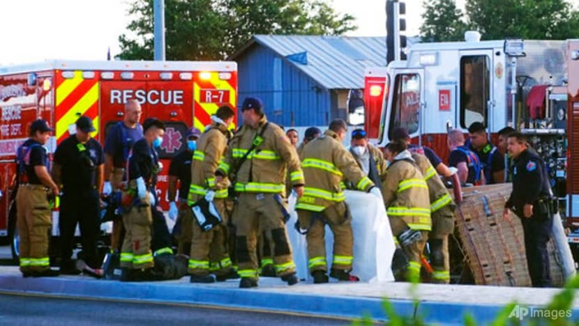 5 die in US hot air balloon accident 5 die in US hot air balloon accident