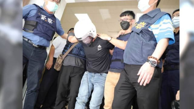 台湾男子砍两警55刀致死 法官批罪大恶极判死刑