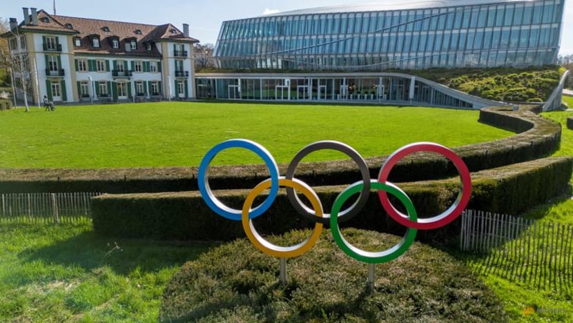 IOC says Ukrainian athletes only ones to suffer from government decision