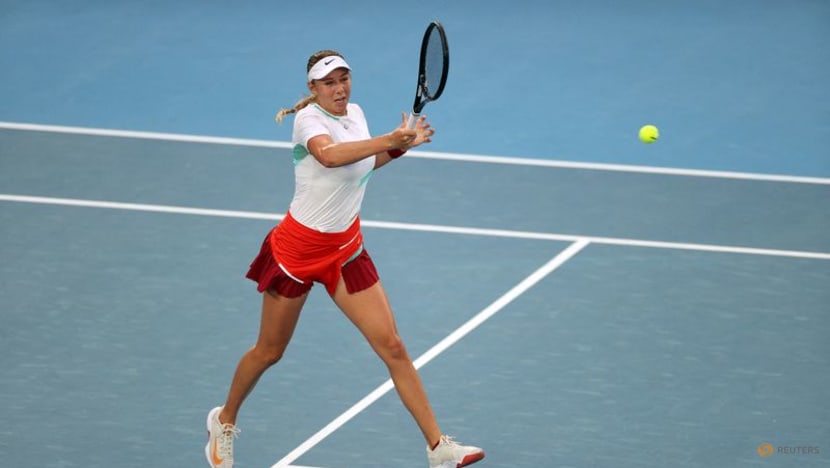 Barty fends off Anisimova to reach Australian Open quarter-finals Barty fends off Anisimova to reach Australian Open quarter-finals